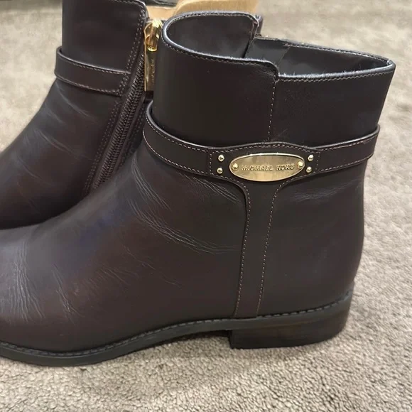 Michael Kors Women's Brown Ankle Boots - Picture 2 of 10
